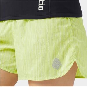 NWT Stio Women’s Second Light Green Tea Bark Running Shorts Sz S